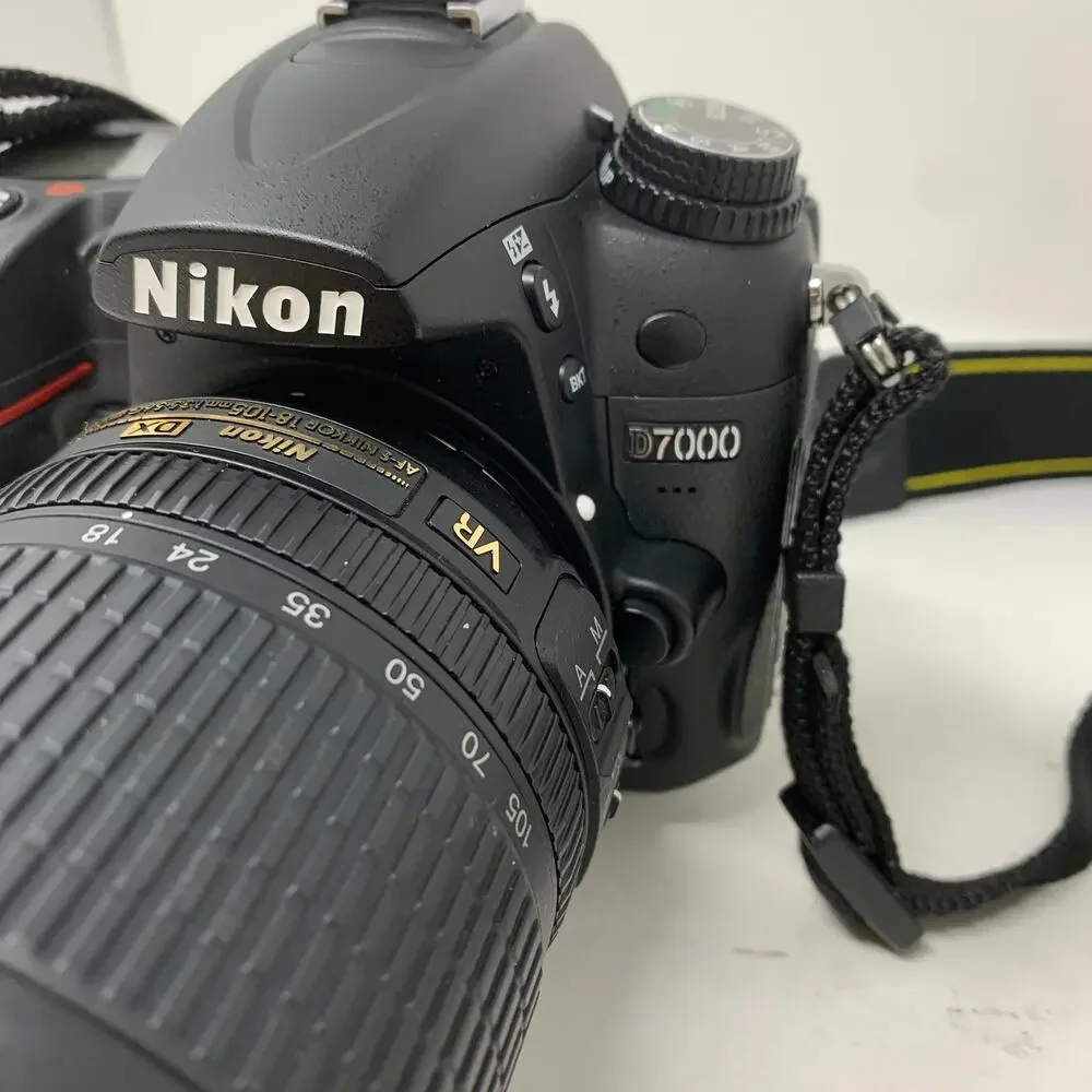 Nikon D7000 16.2 Megapixel Digital SLR Camera W/18-105mm Lens + Accessories